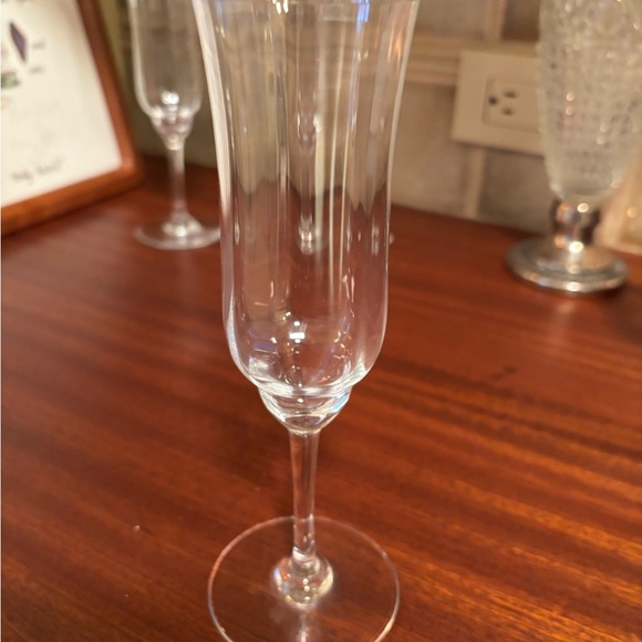 Baccarat Set of 3 Capri Champagne Glasses - Picture 2 of 3